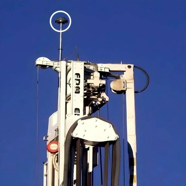 DDCE head installed on a port crane