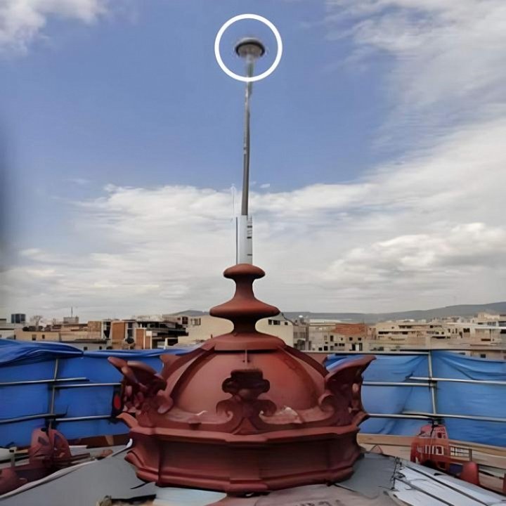 DDCE head installed at a heritage landmark